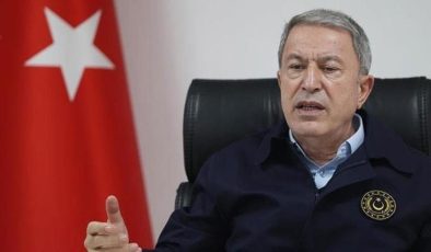 Bakan Akar’dan İsveç’e çağrı: Alçak girişimleri sonlandırmalarını bekliyoruz